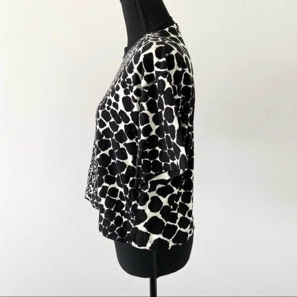 TopShop  Women's Giraffe Boxy Cropped T-shirt - Picture 3 of 13